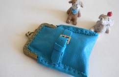 牛皮DIY天蓝色复古口金包的做法图解教程