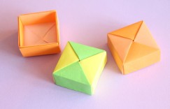 带单元折纸的盒子