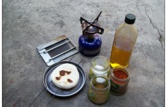 用钢板制作简易实用的折叠烧烤架DIY教程
