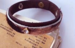 牛皮手链 简单时尚马毛腕饰做法教程(2)